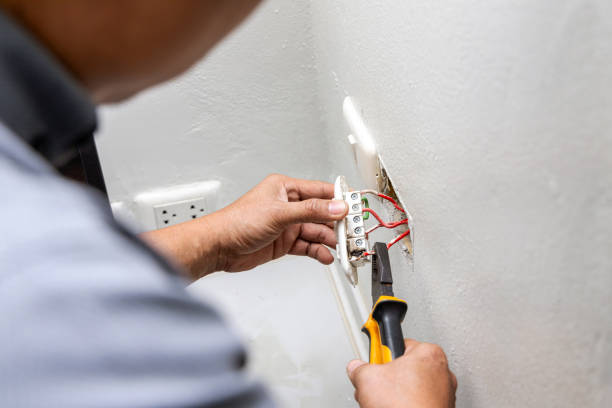 Best Electrical Outlet Repair  in Mounds, OK